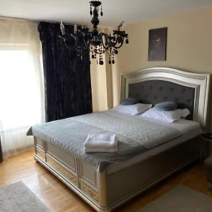 High In The Sky - Unirii Apartament
